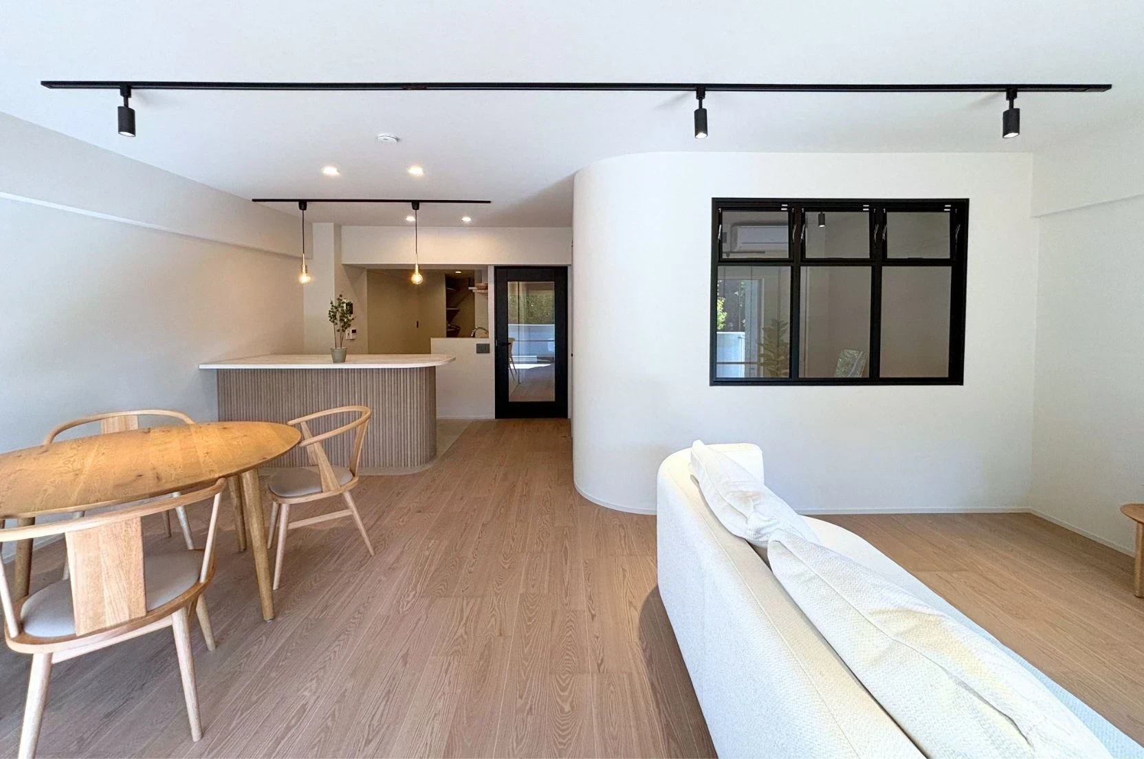 img_title_2／img_caption_2