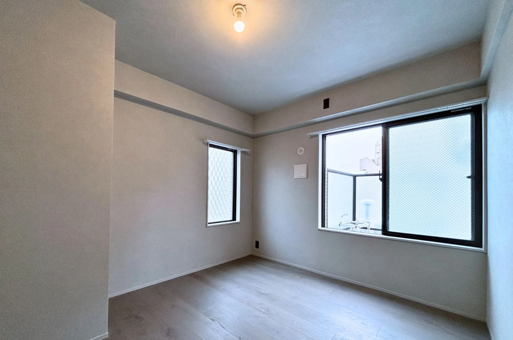 img_title_32／img_caption_32